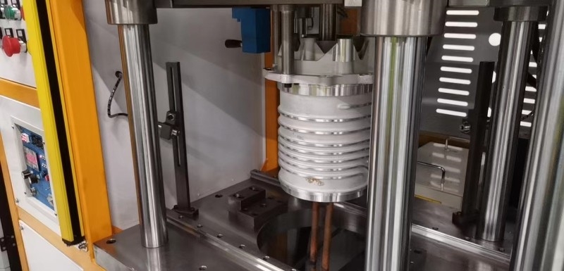 雙工位電機熱拆裝設(shè)備